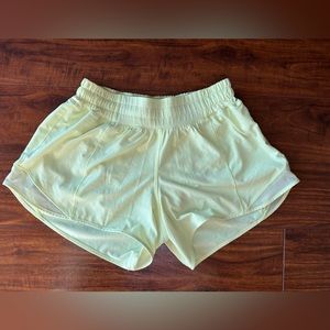 Lulu lemon hotty hot short HR & 4 inch